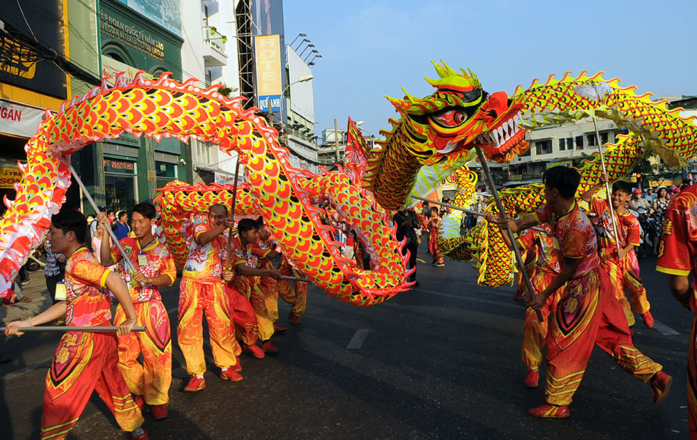 nguoi-hoa-o-cho-lon-dieu-hanh-mung-tet-nguyen-tieu-20