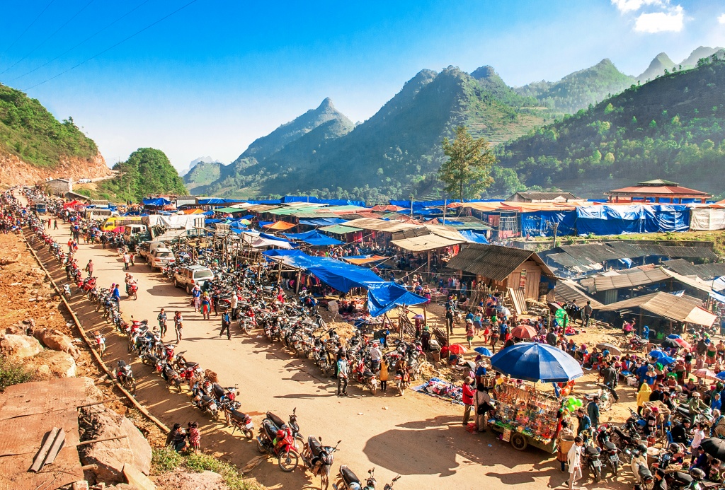 chia-se-nhung-kinh-nghiem-di-cho-bac-ha-h8