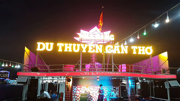 ivivu-tour-mien-tay-nha-hang-du-thuyen-can-tho-1