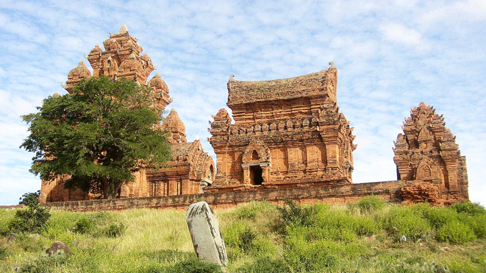ivivu-thap-poklonggarai